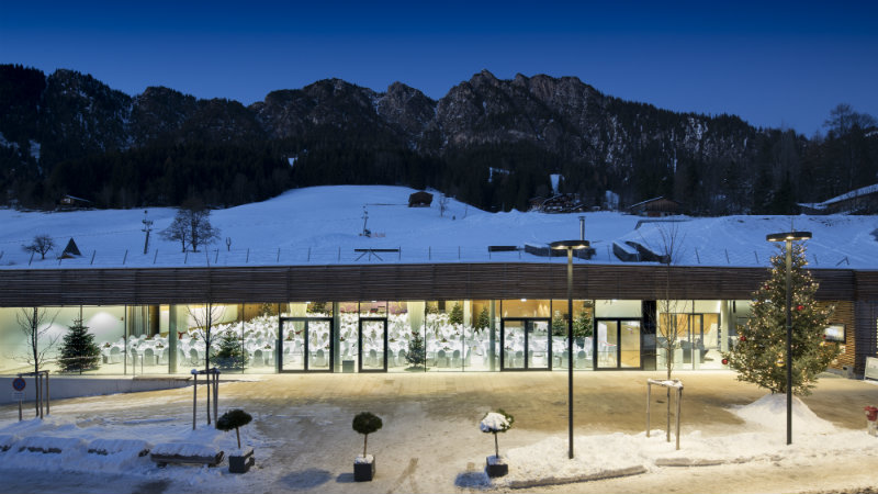Frontansicht, Congress Centrum Alpbach, Tirol, Österreich