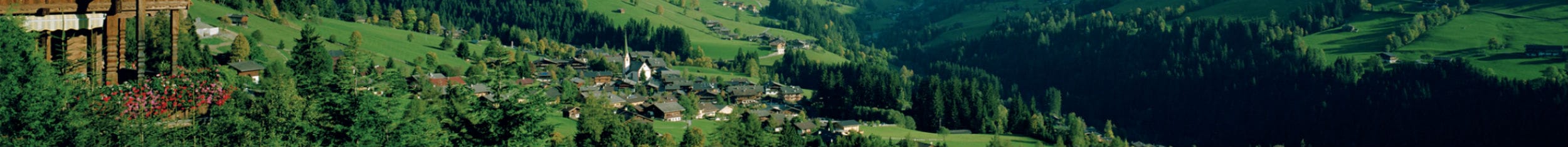 Dorf Alpbach Panorama, Congress Centrum Alpbach, Tirol, Österreich